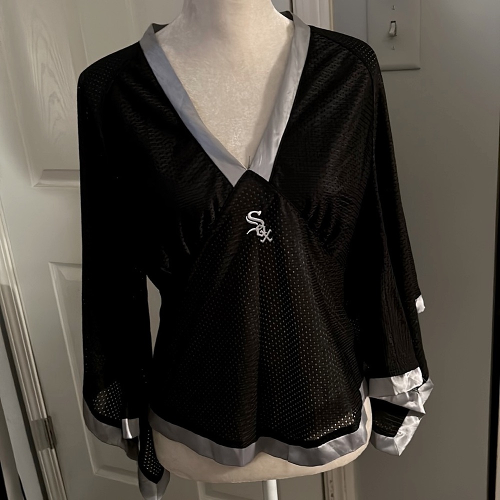 White Sox Flowy Crop Top